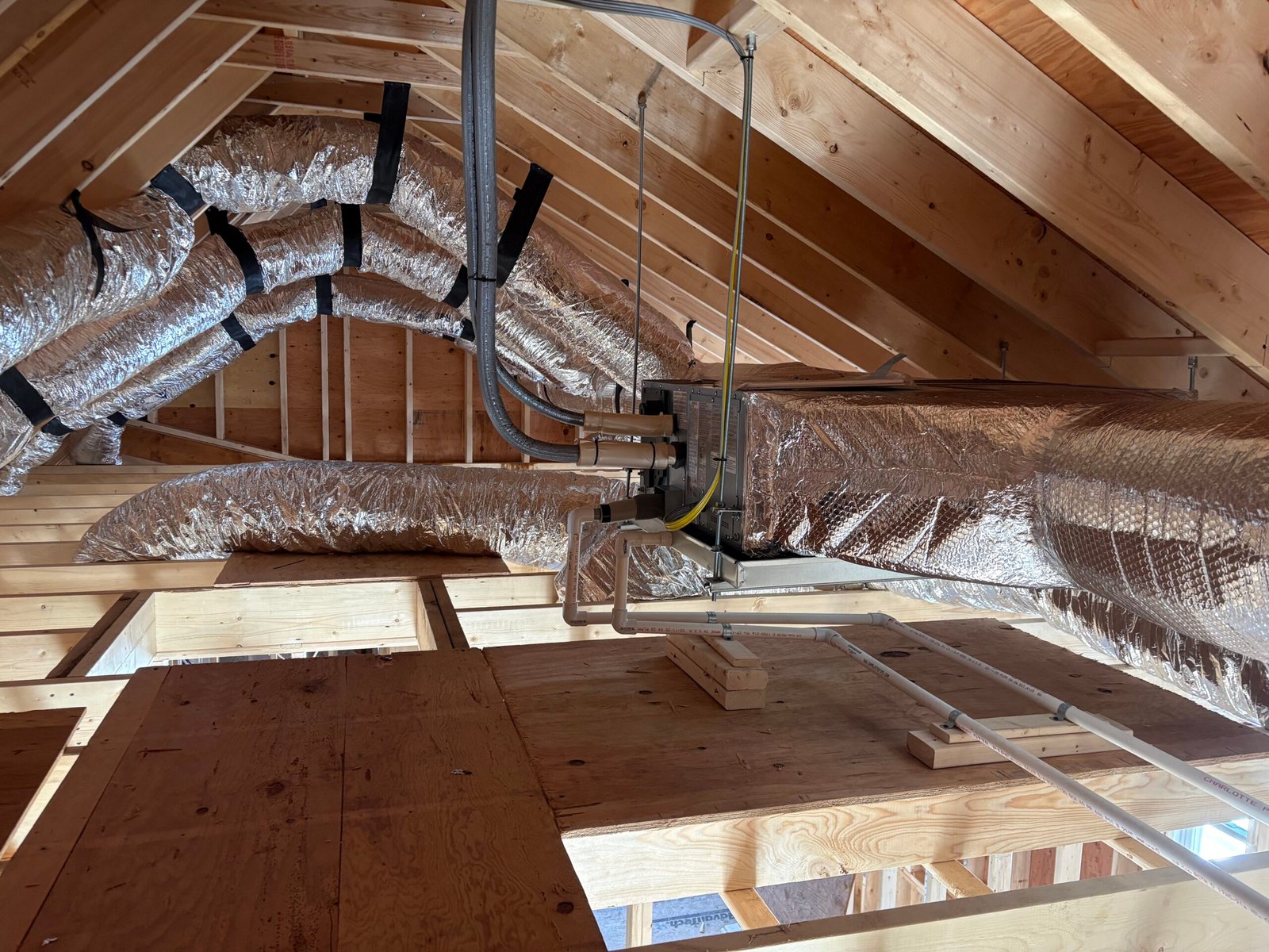 Ductless vs Ducted vs Central Heat Pumps: What’s Best for Cape Cod Homes?